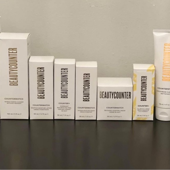 BeautyCounter Set - Picture 3 of 3